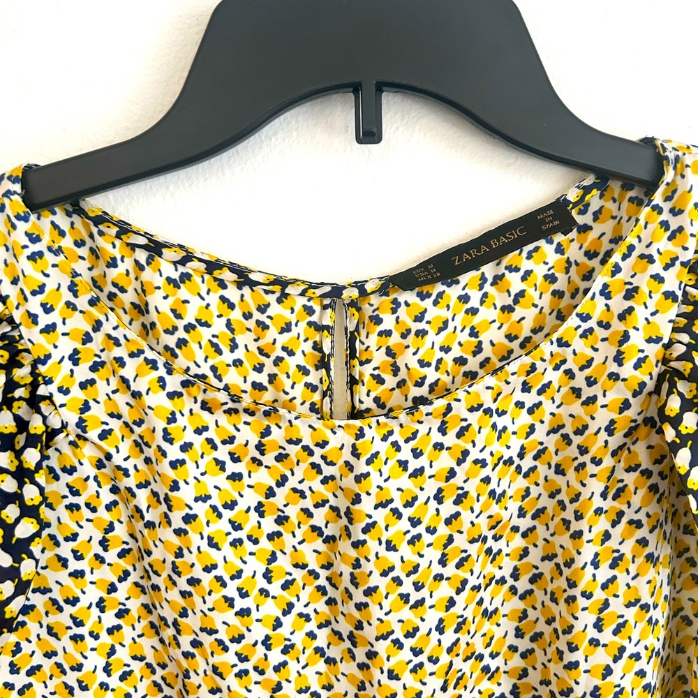 Zara Basic Yellow Floral Print Flutter Sleeve Blo… - image 3